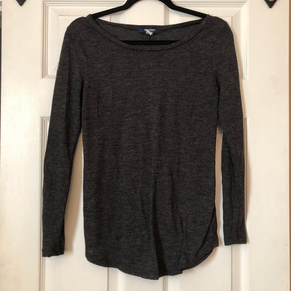Old navy charcoal long sleeve tee